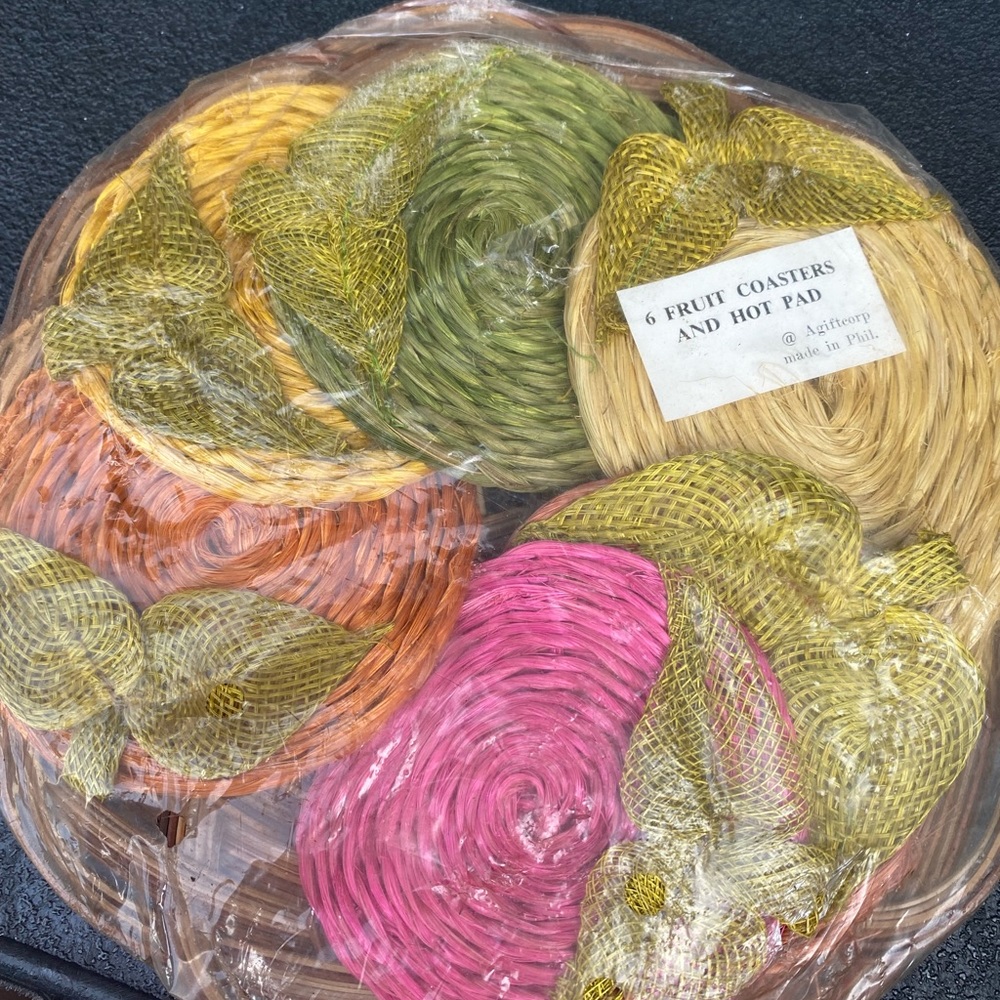 vintage fruit coasters and hot pad-NEW